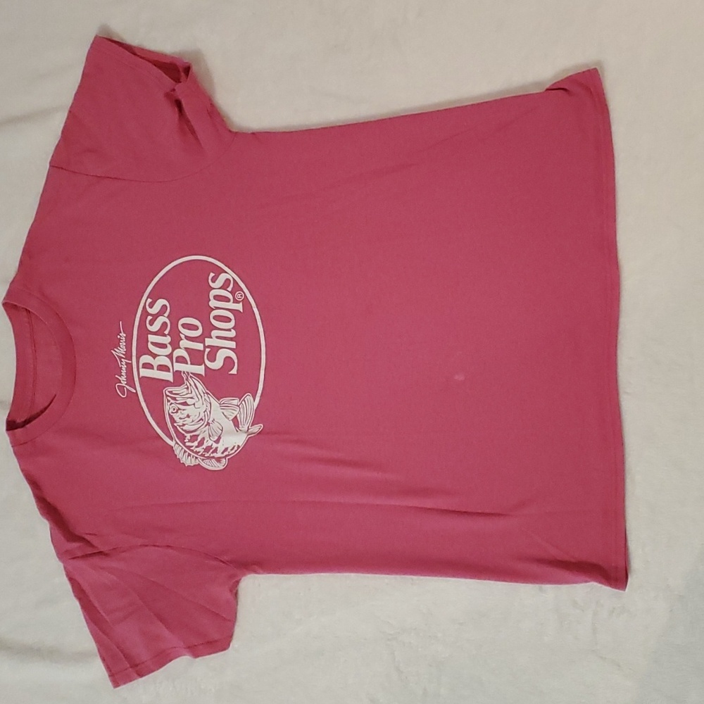 ❤️‍🔥4/$20 Bass Pro Shop Pink Tee